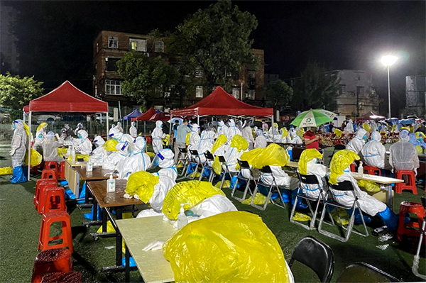 连夜冒雨大筛查_20210601145224.jpg